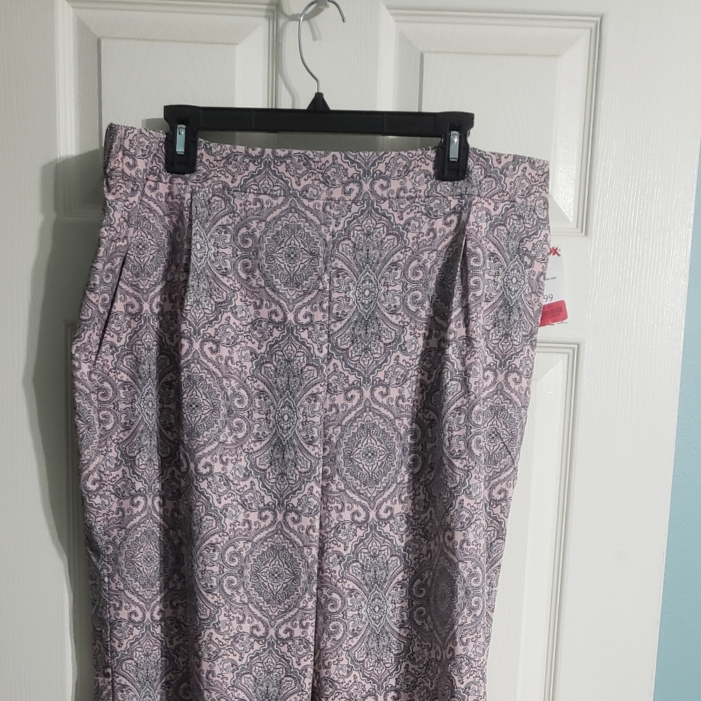 COUNTERPARTS, NWT, XL,  PALE PINK W/ BLACK DESIGNS, WOMEN'S PANTS